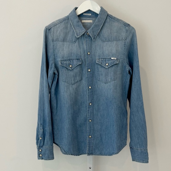 MOTHER DENIM CATCH MY DRIFT DISTRESSED SHIRT SIZE MEDIUM NWOTS! - Picture 4 of 17